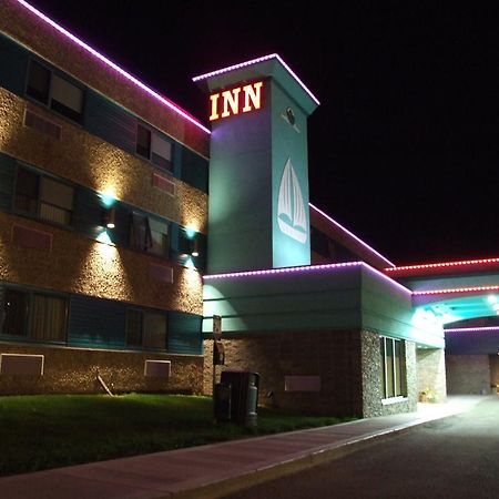 Lakeland Inn Hotel Cold Lake Bagian luar foto